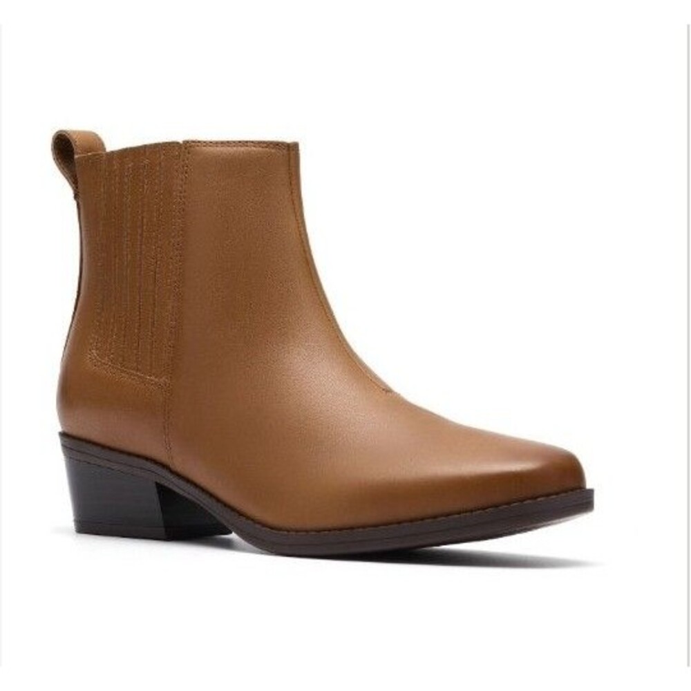NEW! Women's Clarks Danyelle Skip Leather Ankle Boots, Tan Leather, Size 9